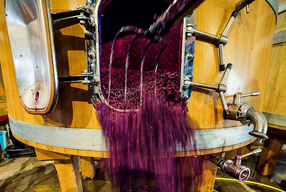 4Corners Favourite Volcanic Wine by Alessandro Saffo